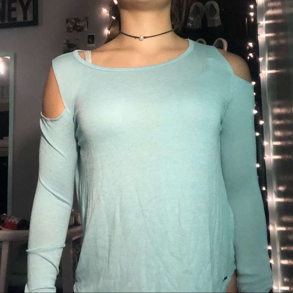 cut off shoulder long sleeve t